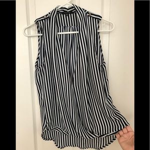 Forever 21 v-neck plunge blouse